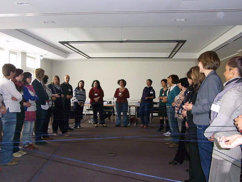 "Netzwerkknüpfen" beim zweiten Vernetzungstreffen im Rahmen der wissenschaftlich-fachlichen Begleitung "Förderung des sozialen Zusammenhalts durch Etablierung einer Willkommenskultur"