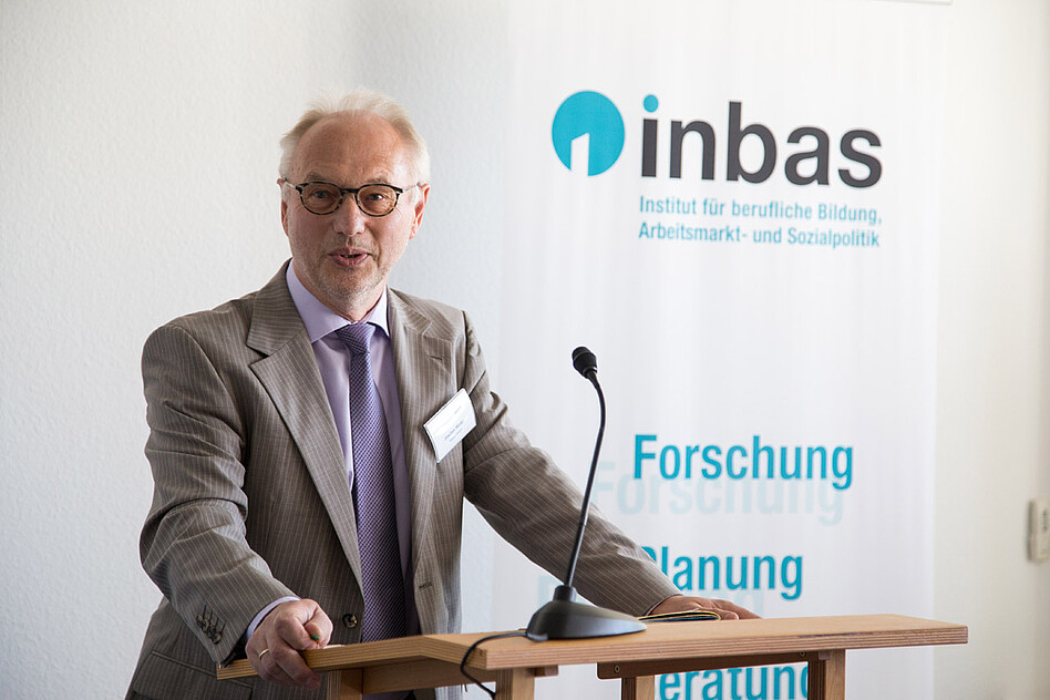 … der von Geschäftsführer Joachim Winter mit Blick auf die weitere Entwicklung des Unternehmens ergänzt wurde.