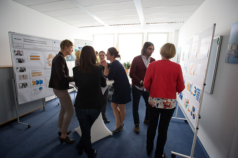 Beratungs- und Serviceangebote für Kommunen bietet die Transferagentur Kommunales Bildungsmanagement Hessen.